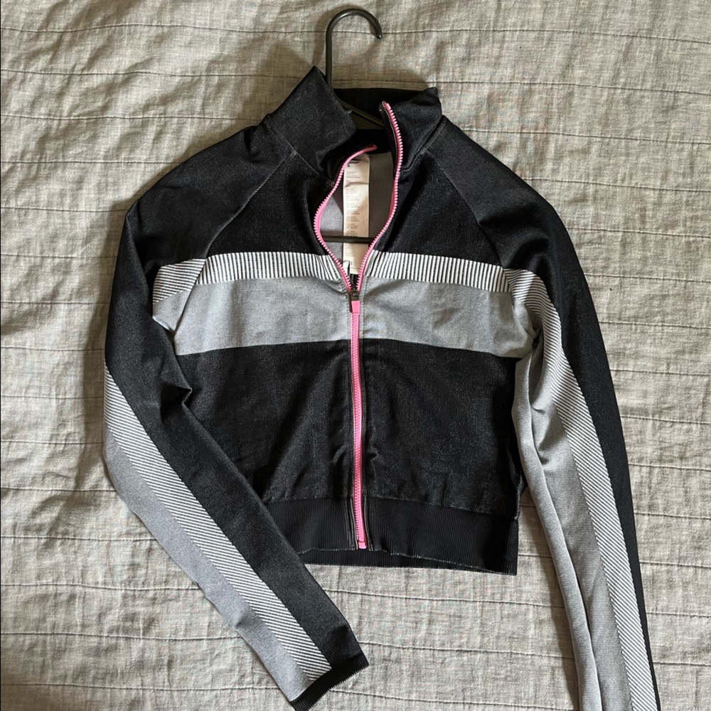 Fabletics crop jacket